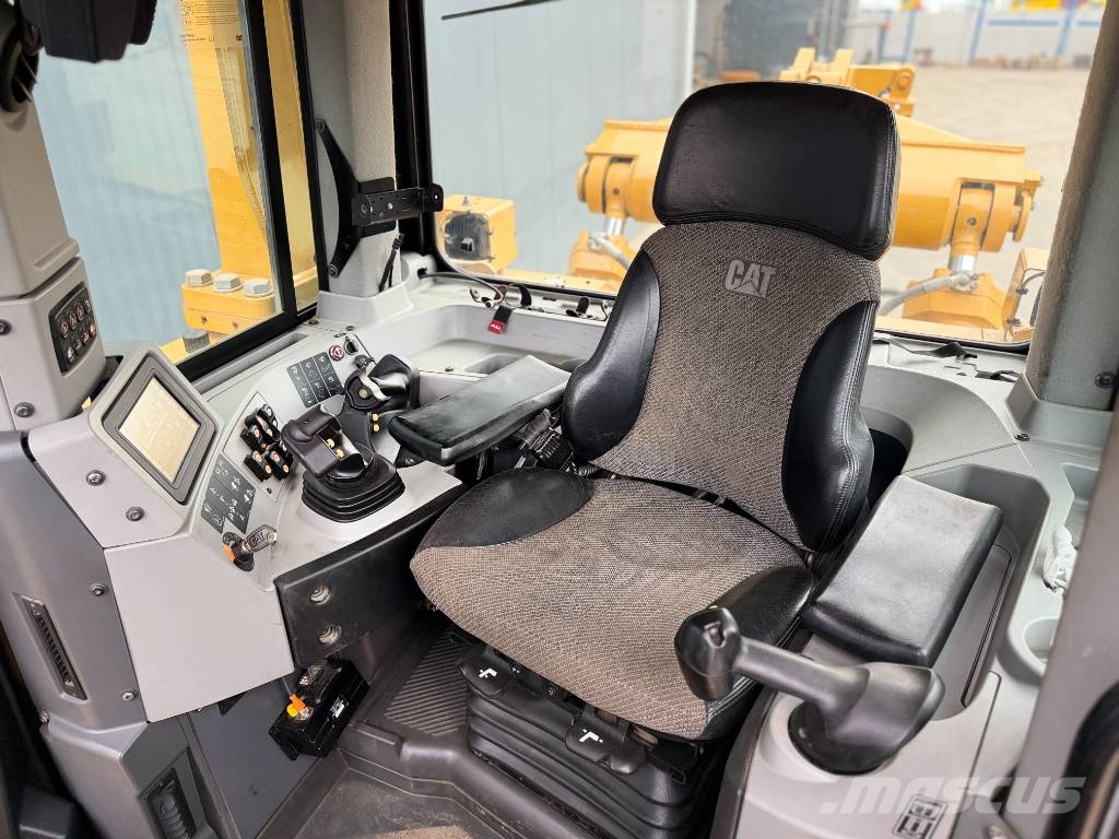CAT D8T - CE document and TA2 Inspection available Telaketjupuskutraktorit