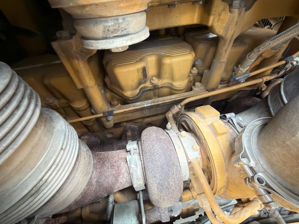 CAT D8T - CE document and TA2 Inspection available Telaketjupuskutraktorit