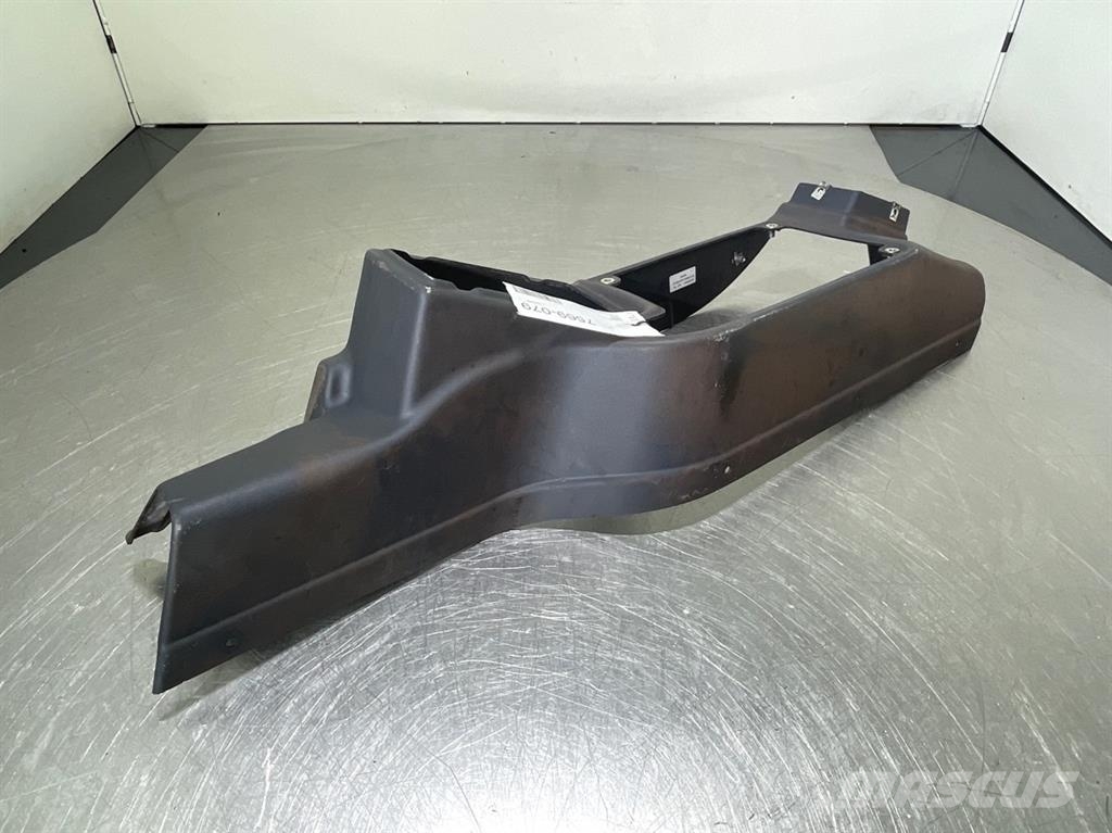 Liebherr L524-11441395-Side Casing Right Kabíny a interiér
