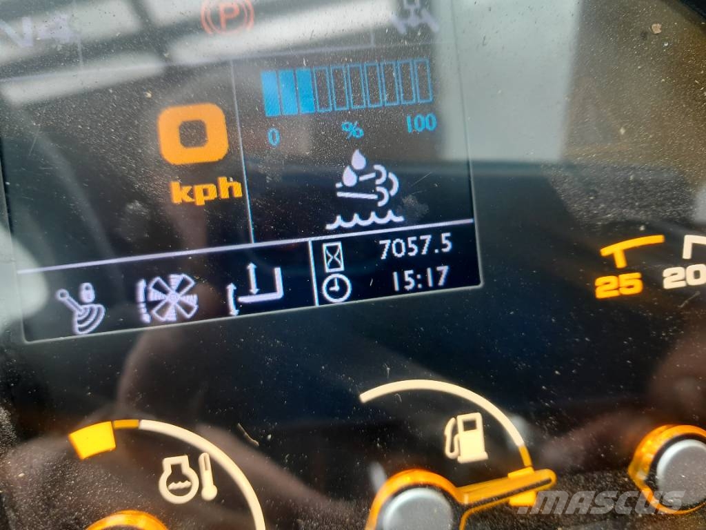 JCB 536-60 Poljoprivredni teleskopski utovarivači
