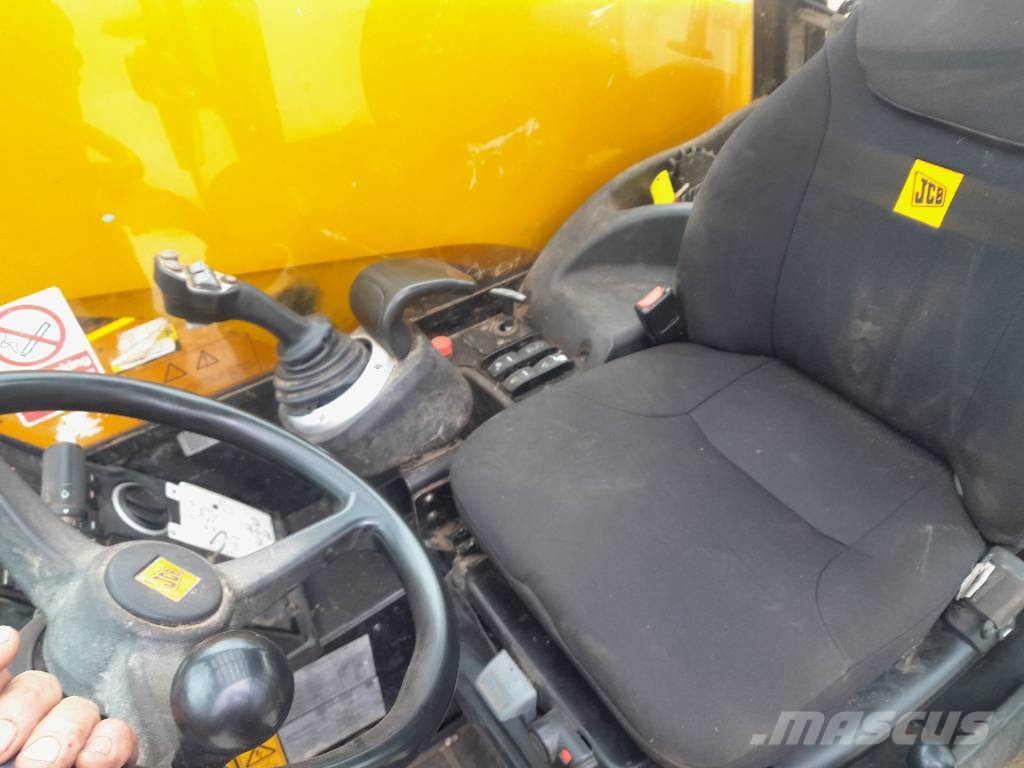 JCB 536-60 Poljoprivredni teleskopski utovarivači