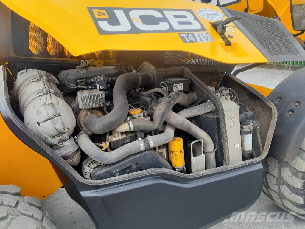 JCB 536-60 Poljoprivredni teleskopski utovarivači