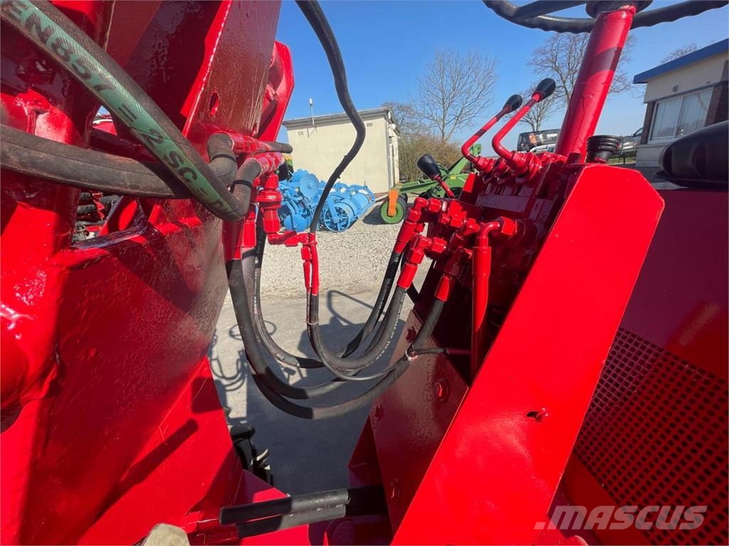 Weidemann 1302 Neuer Preis! لوادر وحفارات أمامية