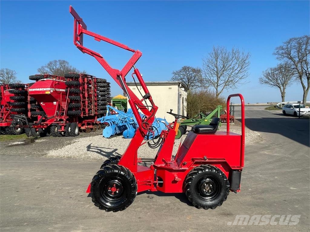 Weidemann 1302 Neuer Preis! لوادر وحفارات أمامية
