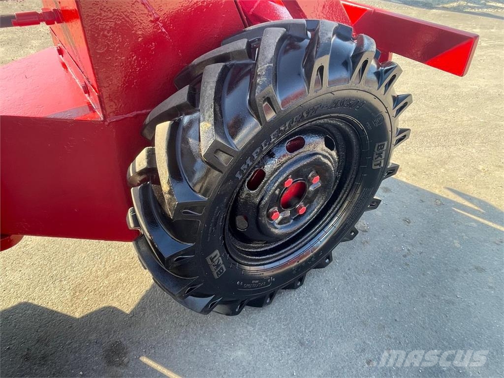 Weidemann 1302 Neuer Preis! لوادر وحفارات أمامية