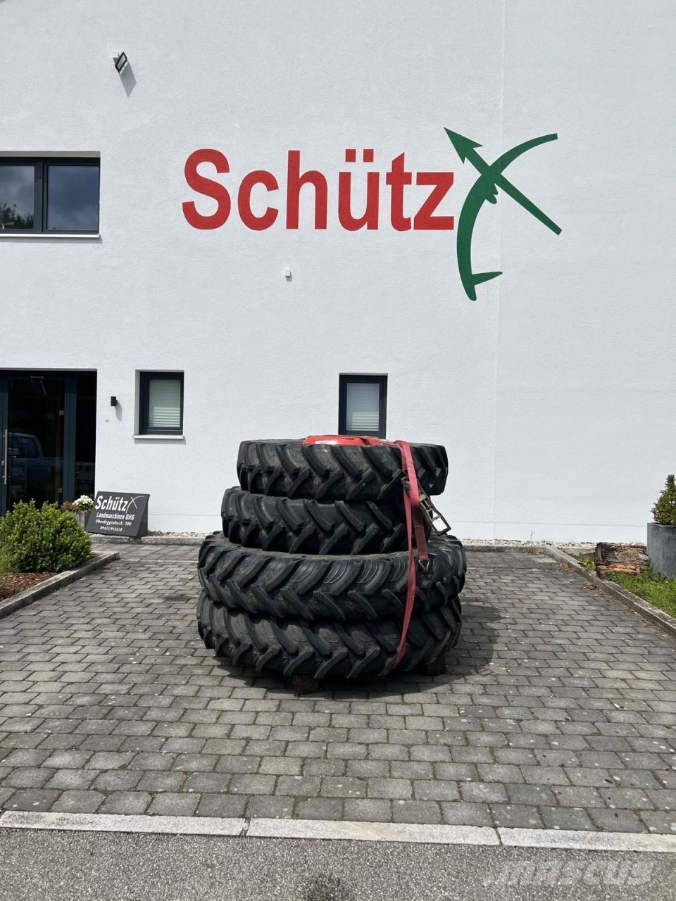 Fendt Pflegeräder 2,25m Spur Fendt 720/820 Other tractor accessories