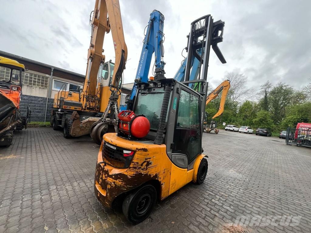 Jungheinrich TFG 435 S LPG forklifts