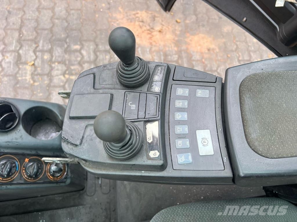 Jungheinrich TFG 435 S LPG forklifts