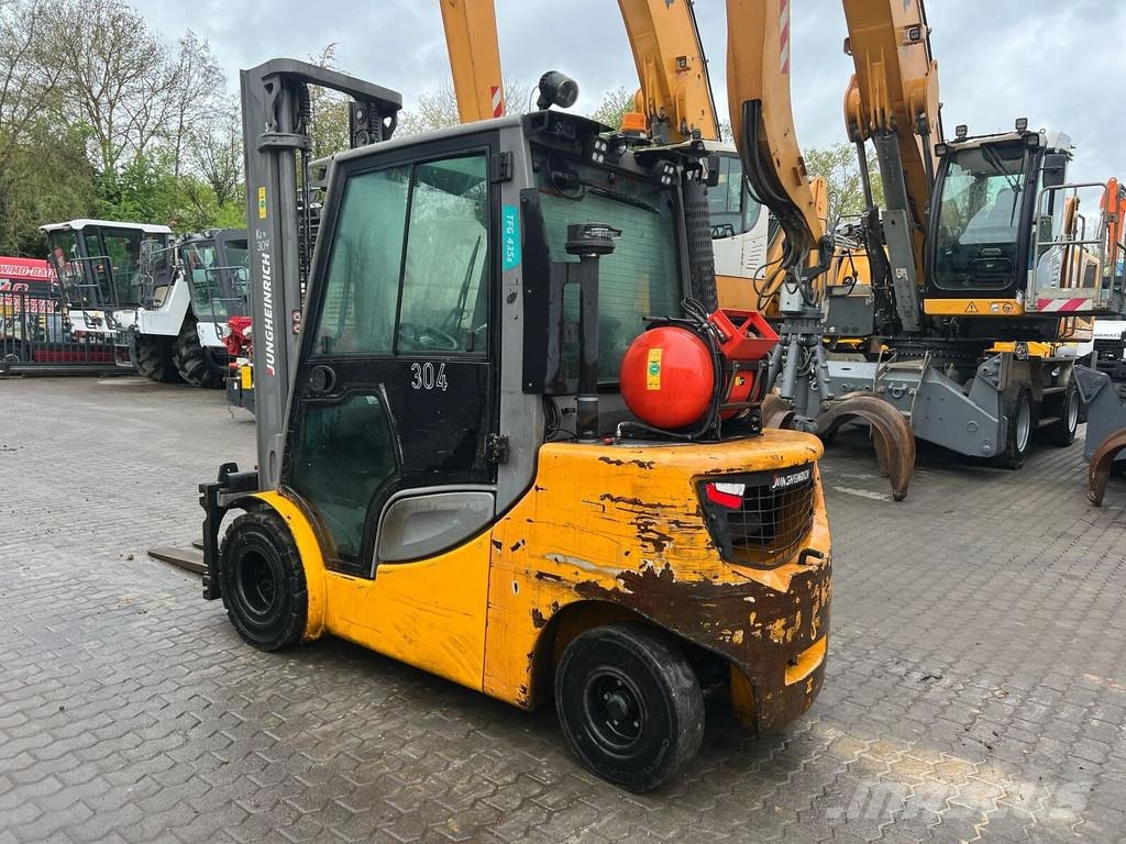 Jungheinrich TFG 435 S LPG forklifts