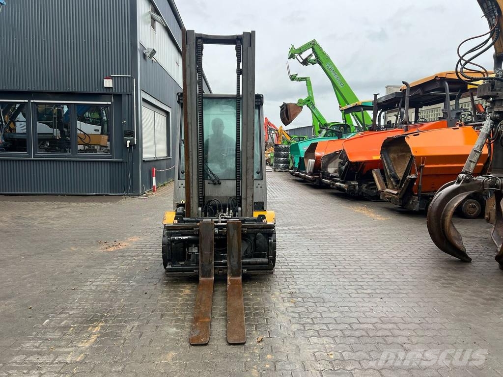 Jungheinrich TFG 435 S LPG forklifts