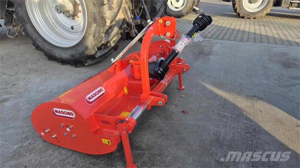 Maschio BARBI 140 MECH. SEITENVERSCHIEBUNG + GELENKWELLE Falciatrici/cimatrici per pascoli