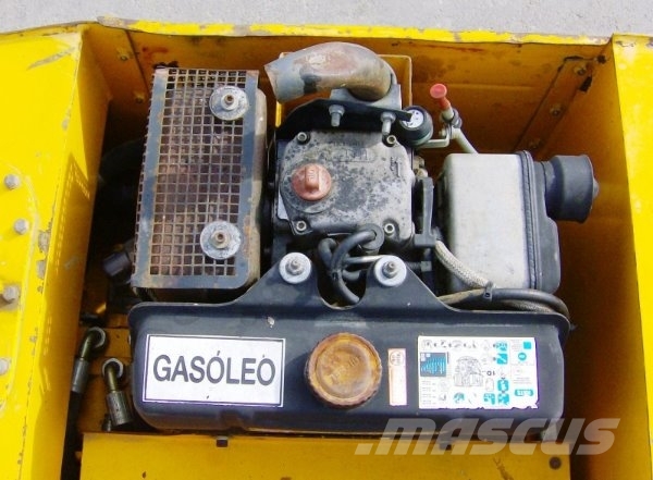 JCB VDM62 牽引式ローラ