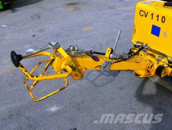 JCB VDM62 牽引式ローラ