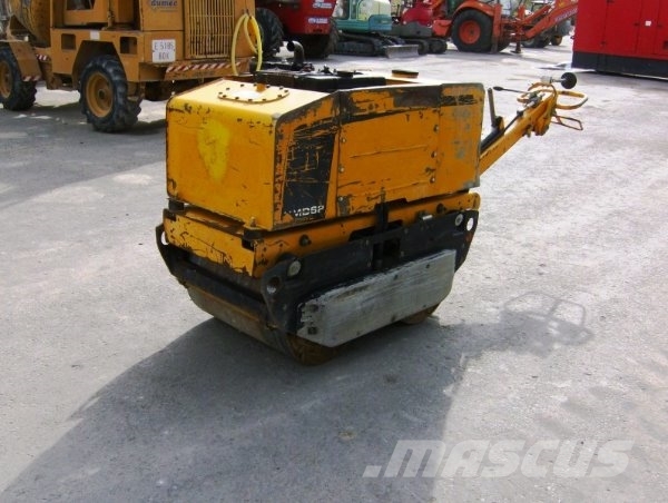 JCB VDM62 牽引式ローラ