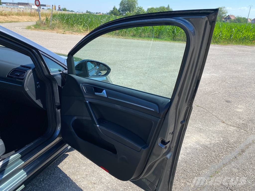 Volkswagen GOLF VII DSG 184-Non accidentée Carros