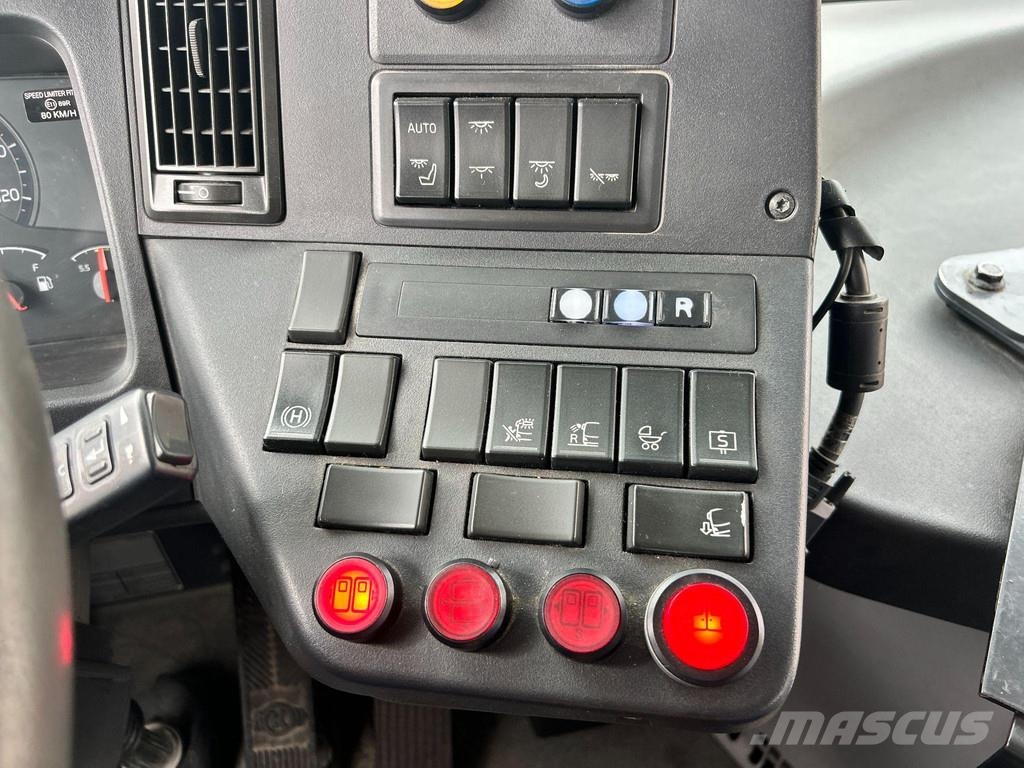 Volvo 8900 6X2*4 EURO6 Gradski autobusi