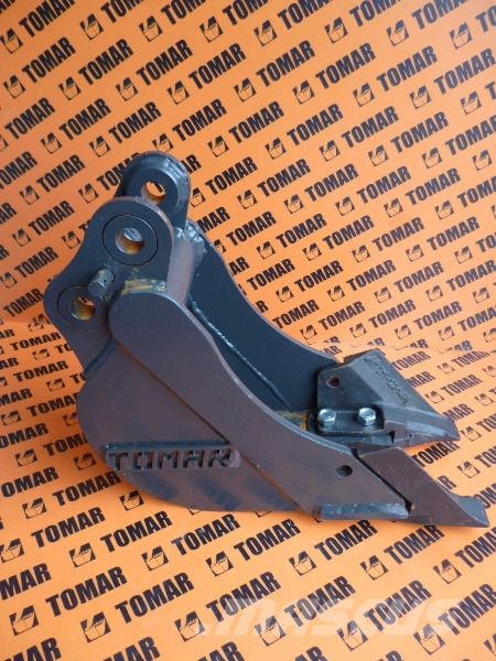 TOMAR Łyżka kopiąca 18 cm z zębami JCB 8014, 8015 Łyżki do koparek