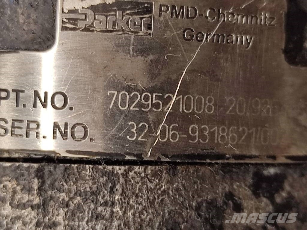 Hydraulic pump Parker 7029521008 JCB 527-55 液压
