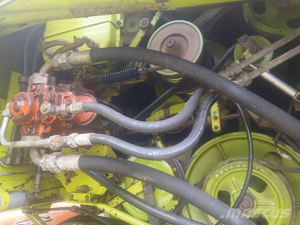 CLAAS 88 SL HYDRO og Claas 78S Зернозбиральні комбайни