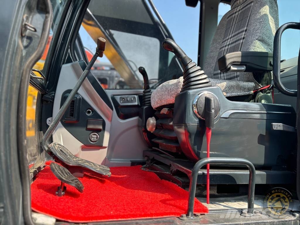 Hyundai HX 220 HD Bagri goseničarji