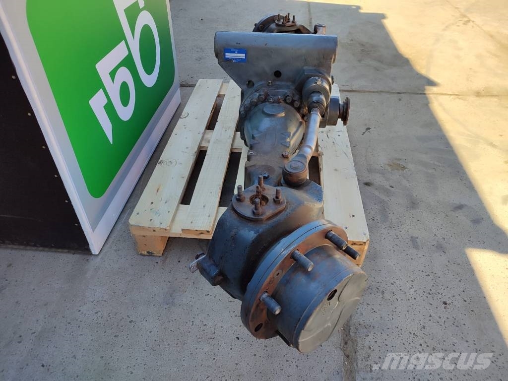 Drive axle SPICER 212/792 708563 Claas Scorpion 70 轴
