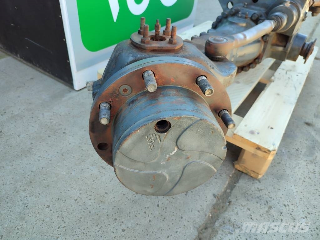 Drive axle SPICER 212/792 708563 Claas Scorpion 70 轴