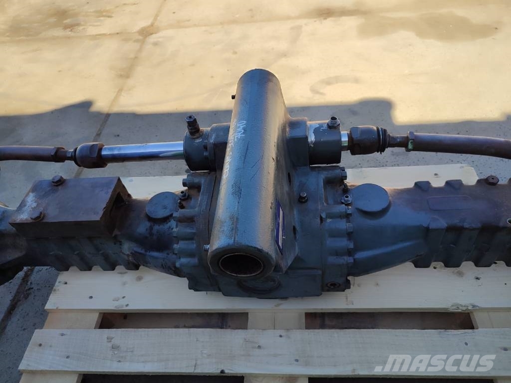 Drive axle SPICER 212/792 708563 Claas Scorpion 70 轴