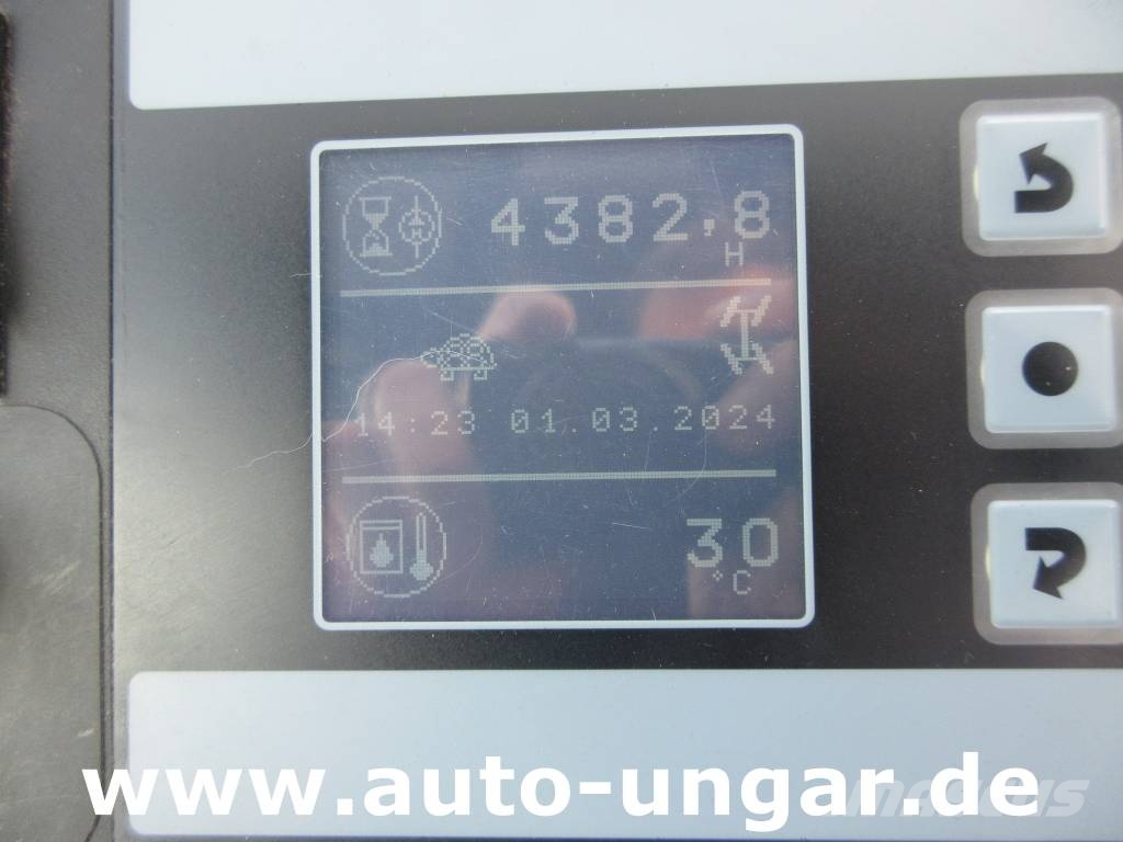 Hako CityMaster CM 2000 Bj. 2015 2-Besen-System 4-Rad L كناسات