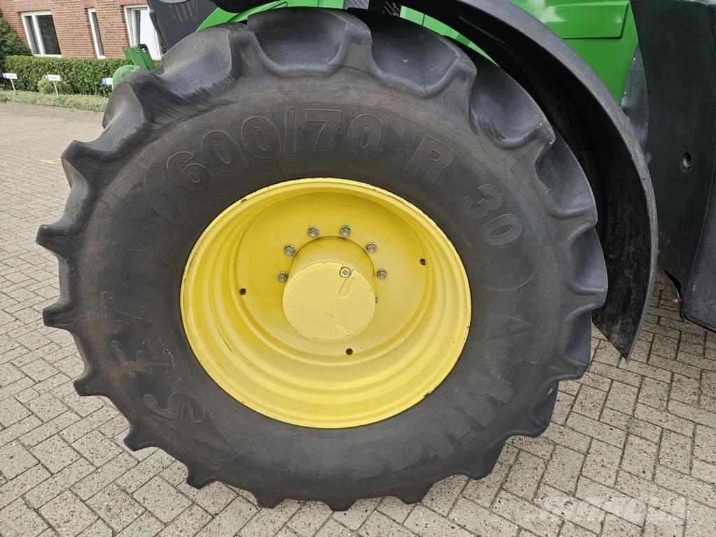 John Deere 6250R Traktorok