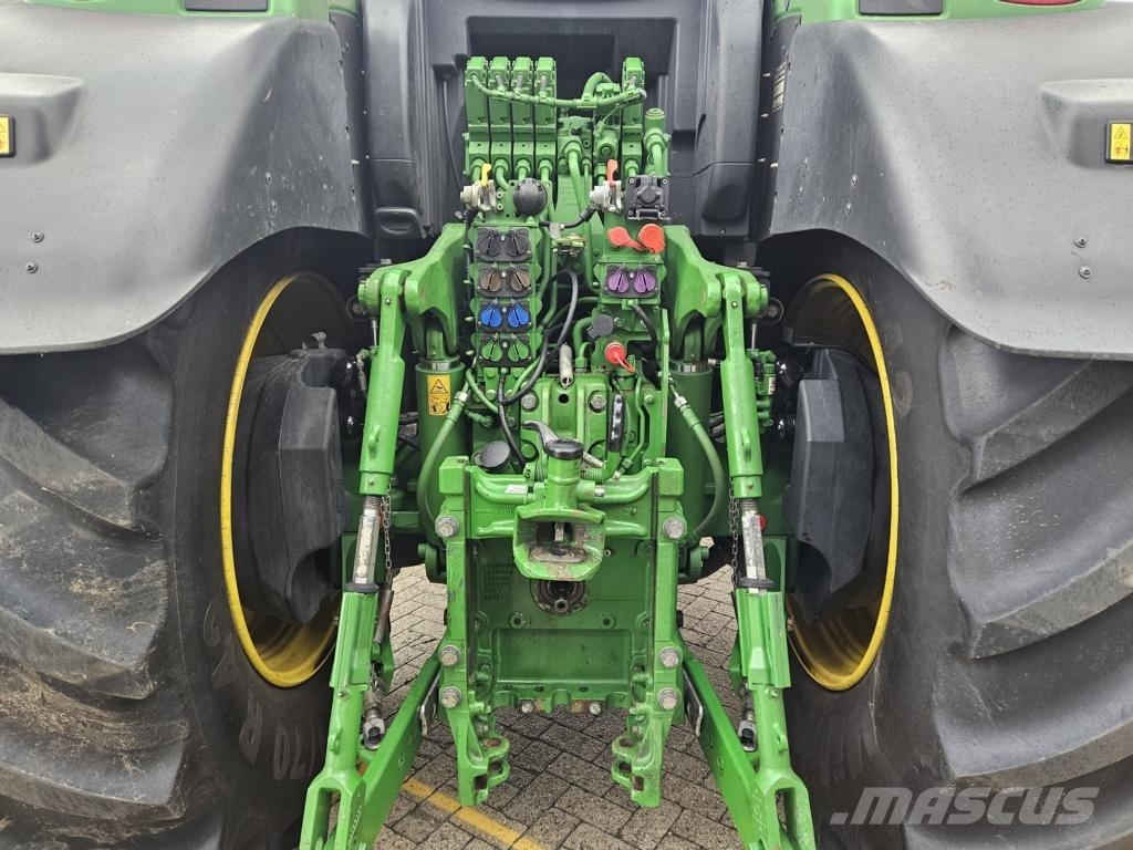 John Deere 6250R Traktorok