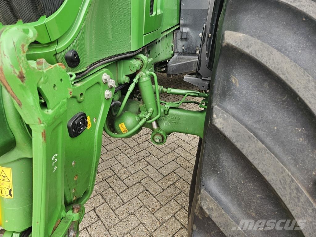 John Deere 6250R Traktorok