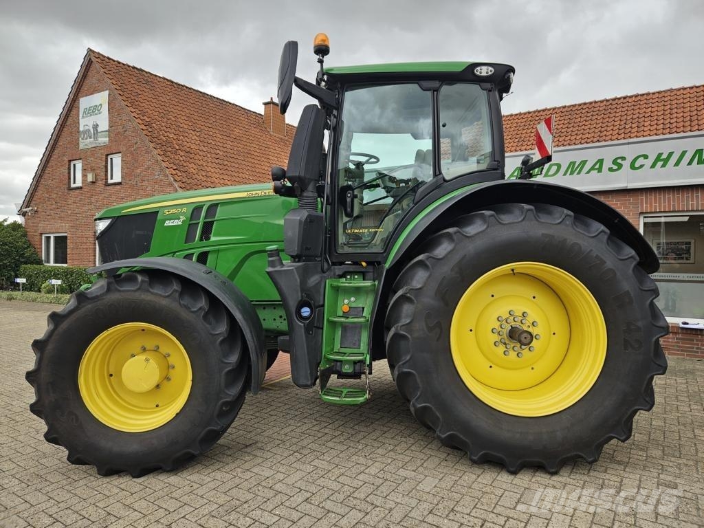 John Deere 6250R Traktorok