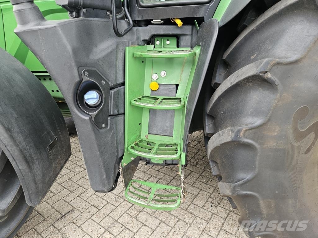 John Deere 6250R Traktorok
