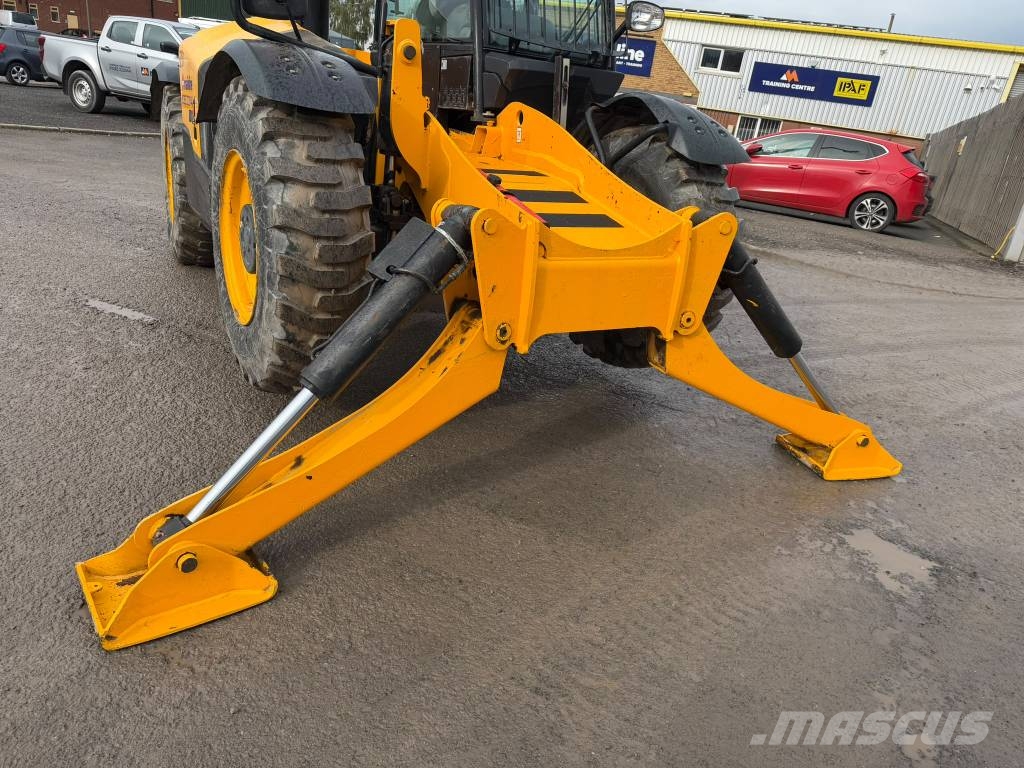 JCB 540-180 مناولات متداخلة