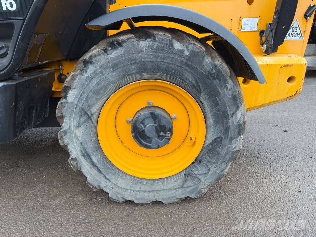 JCB 540-180 مناولات متداخلة
