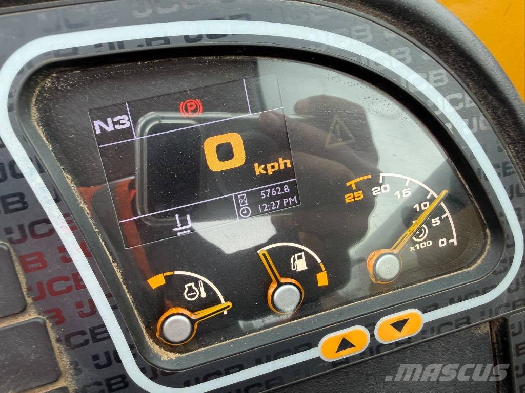 JCB 540-180 مناولات متداخلة