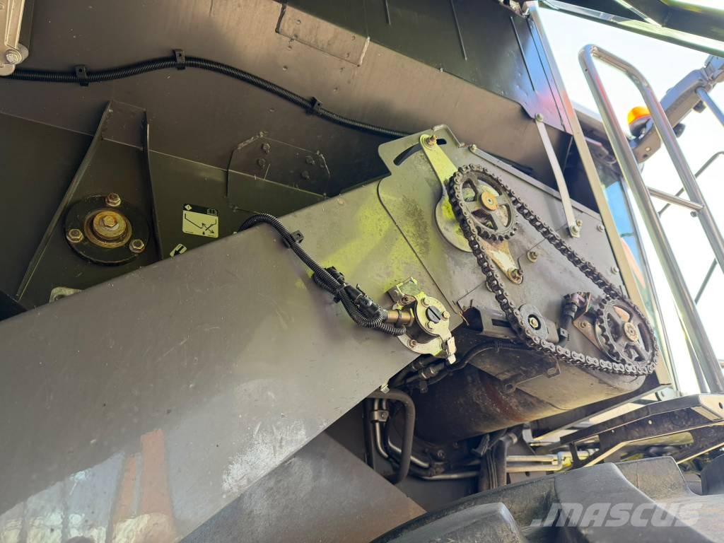 CLAAS Lexion 6900 Maaidorsmachines
