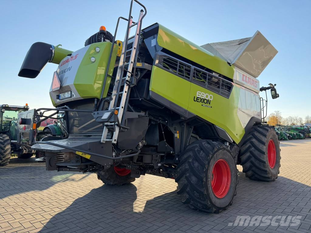 CLAAS Lexion 6900 Maaidorsmachines