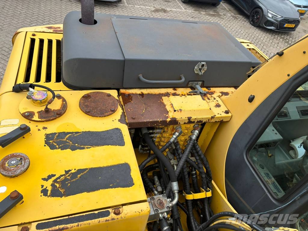 Komatsu PW130-6 Hjulgravere