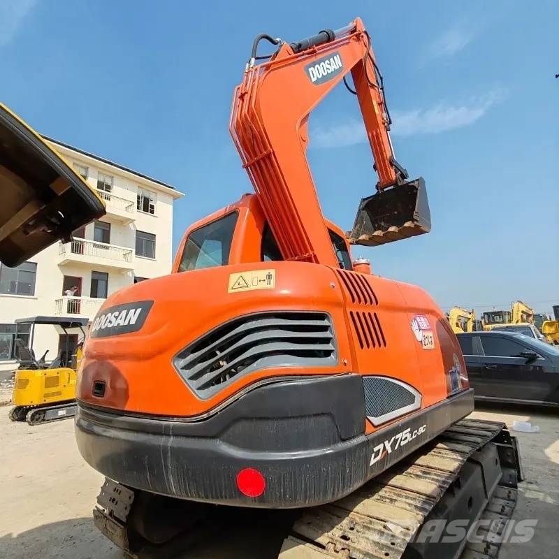 Doosan DX 75 Crawler excavators