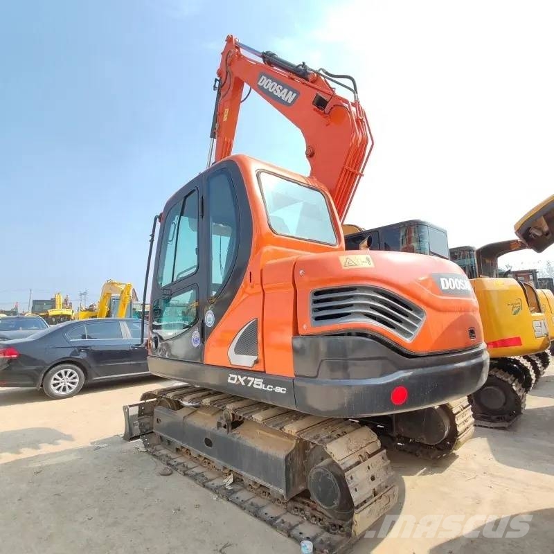 Doosan DX 75 Crawler excavators