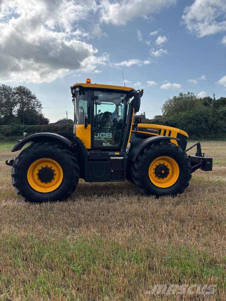 JCB Fastrac 4220 Traktoren
