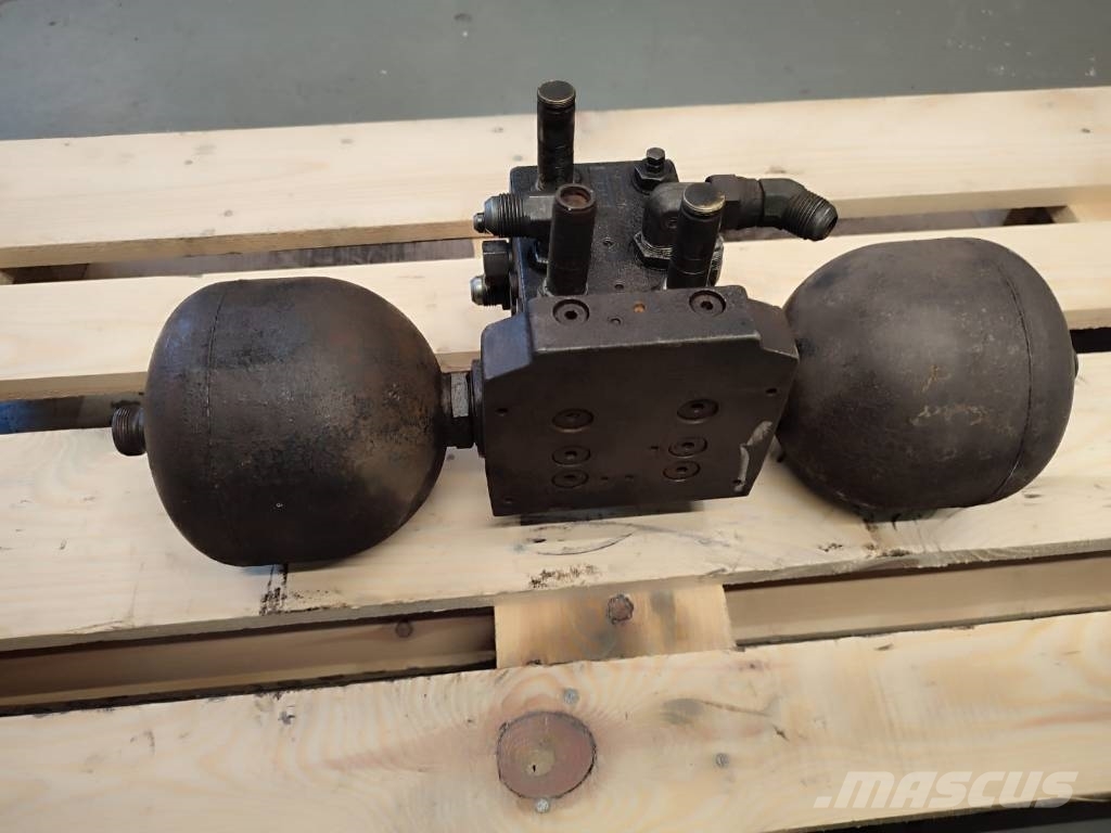 CLAAS Arion 640 Hydraulic distributor for front axle sho Hidraulika