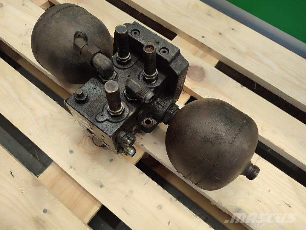 CLAAS Arion 640 Hydraulic distributor for front axle sho Hidraulika
