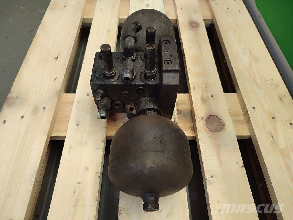 CLAAS Arion 640 Hydraulic distributor for front axle sho Hidraulika