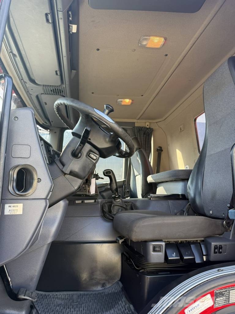 Scania P 310 起重车