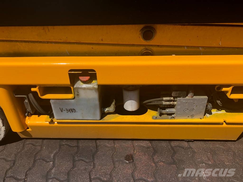 Haulotte COMPACT 8SN V-3189 EO Вертикальні щоглові підйомники