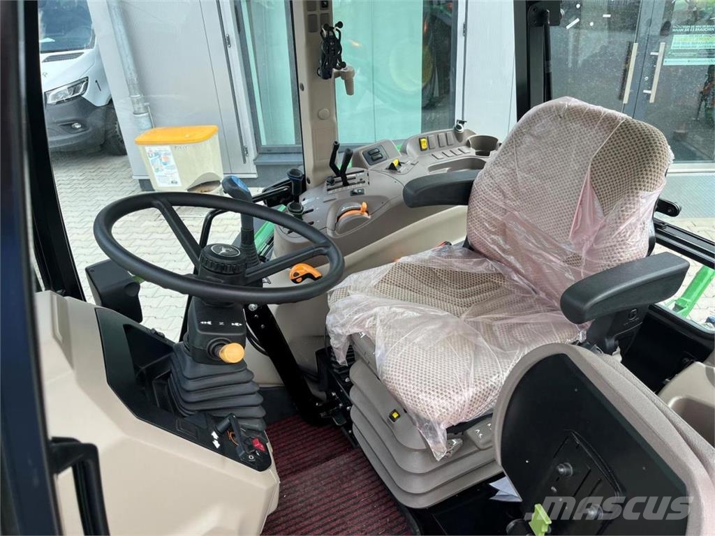 John Deere 5067E Tractors