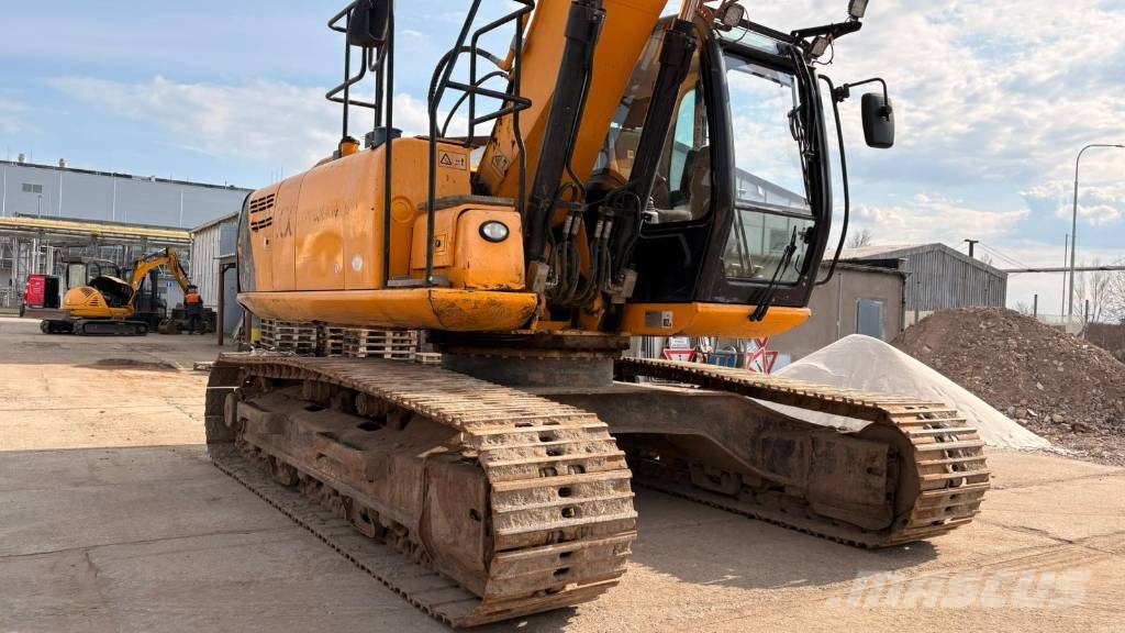 JCB JS 220 LC T4F حفارات زحافة