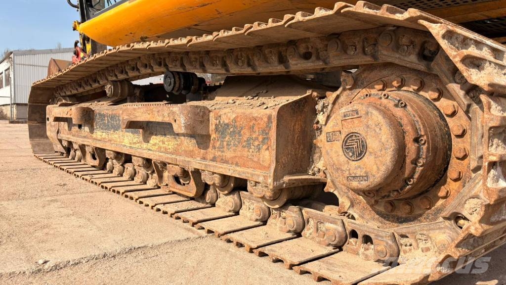 JCB JS 220 LC T4F حفارات زحافة